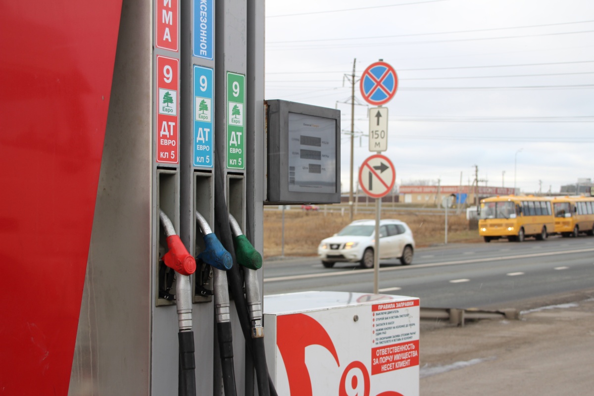 В Татарстане за неделю подорожал бензин марки АИ-92 и АИ-95 21.08.2026 — Chelny-biz.ru