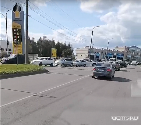 Орловская мэрия объяснила закрытие автозаправок и очереди на них — Происшествия в Орле - сегодня