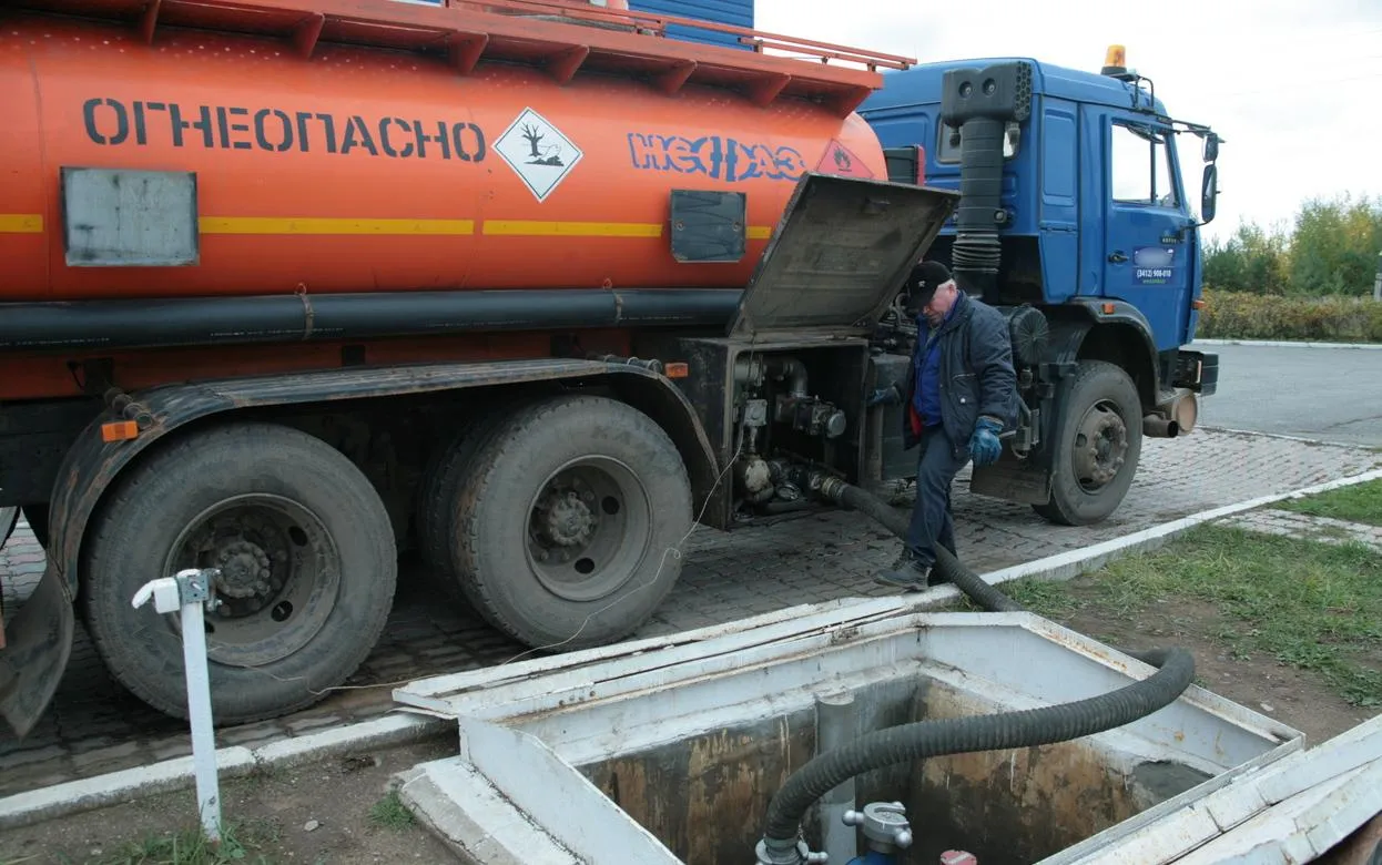 Власти Удмуртии объяснили резкий рост спроса на бензин в отдельных районах — Izhlife.ru