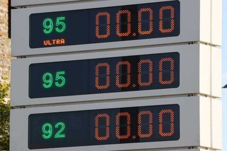 Индийский бензин застрял в порту Мурманска из-за цены почти вдвое выше российской — Портал РЕПОСТ
