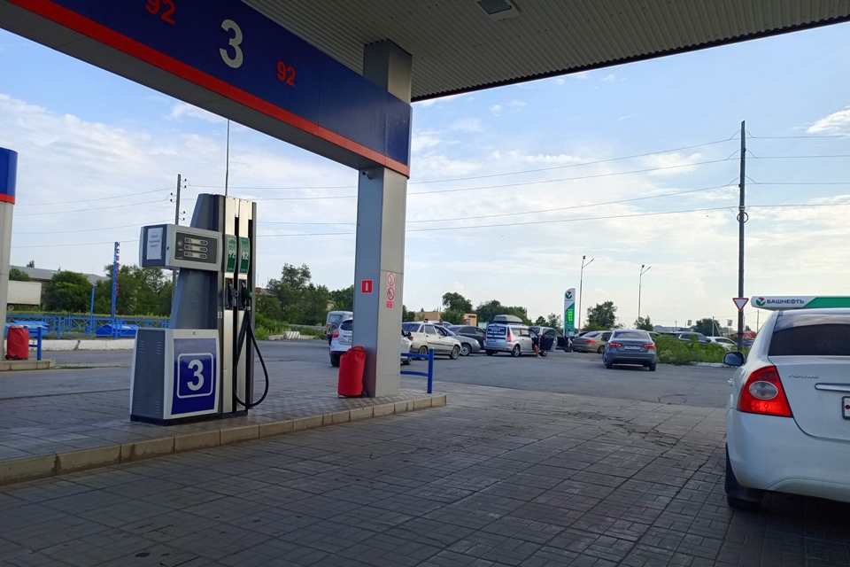В Оренбургской области цены на топливо начали снижаться — Новоорская газета