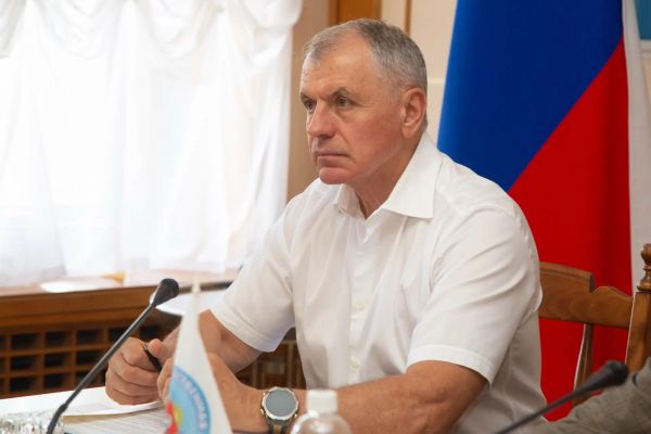 Глава Госсовета Крыма: Бензин дешевле 100 рублей будет не скоро. Если вообще будет — EADaily