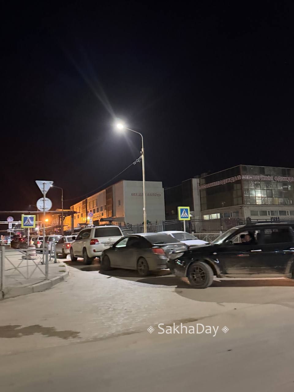 Какие АЗС отпускают бензин и где действуют лимиты — SakhaDay