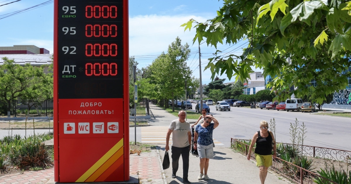 В российском Геленджике на АЗС полностью закончился бензин — Крым.Реалии