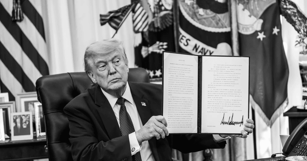 Президент Трамп подписал новое соглашение об отмене санкций в отношении России. — Vietnam.vn