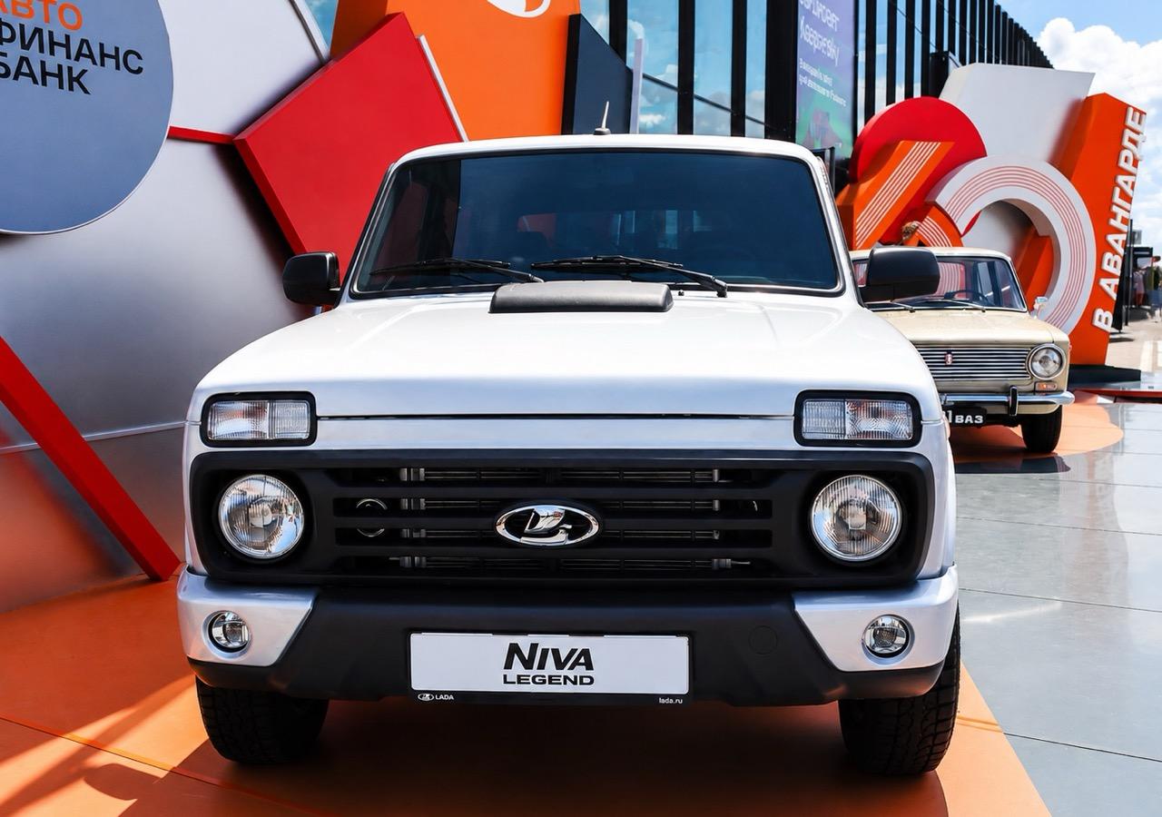 Скоро в продаже: новые Lada Niva Legend с новым 1,8-литровым мотором начали отгружать дилерам — www1.ru