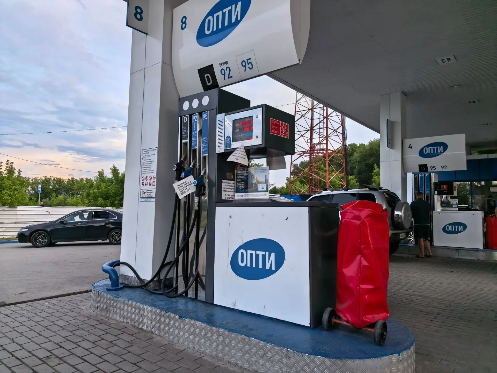 АЗС в Новосибирской области выставляют на продажу на фоне топливного кризиса — Сибкрай