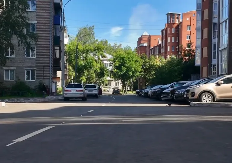 В переулке Спортивном уложили новый асфальт. Впервые за десятилетия — Tomsk.ru