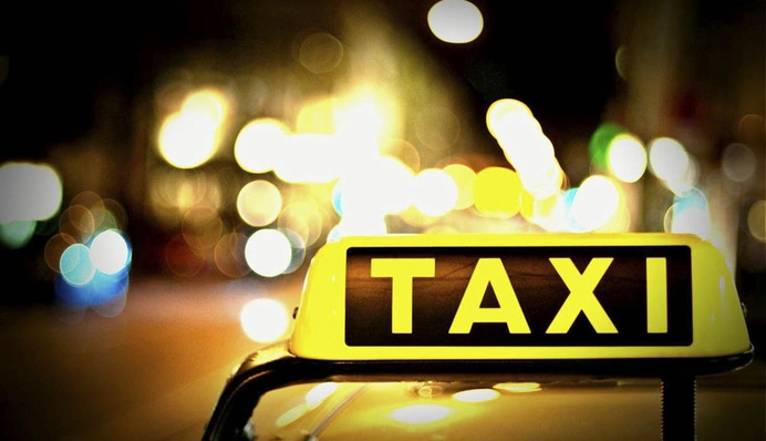 Тарифы на такси Bolt, Uklon, Uber во время тревог: правительство возьмет цены в Киеве под контроль — Апостроф
