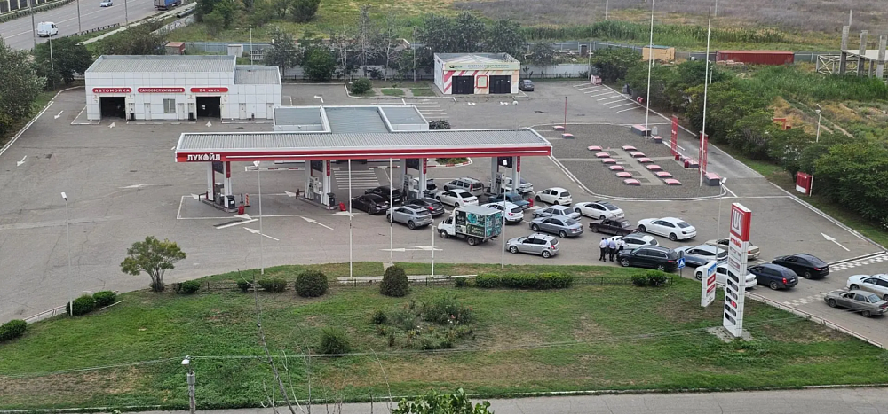 Топливный кризис вновь делит астраханский автопарк на четных и нечетных — Новости Астрахани | Пункт-А