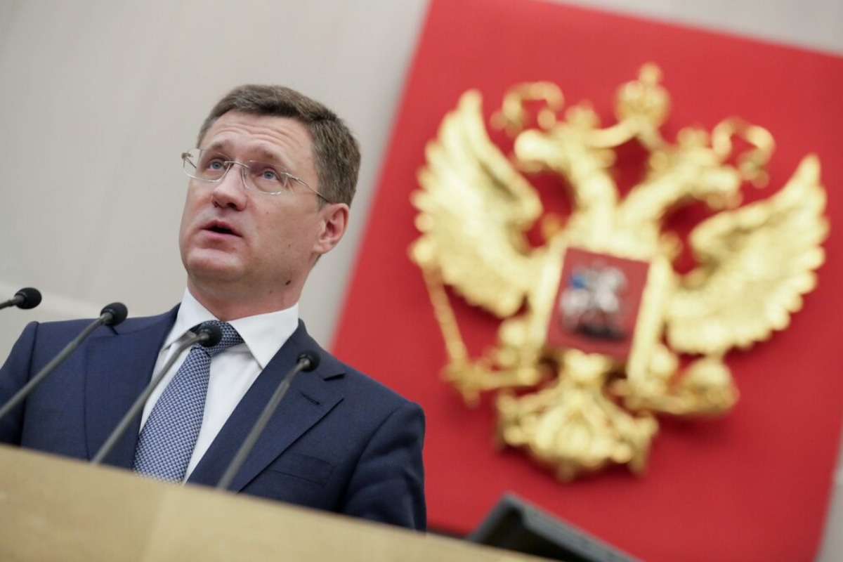 Новак оценил дефицит бензина в России примерно в 5% — ГлагоL