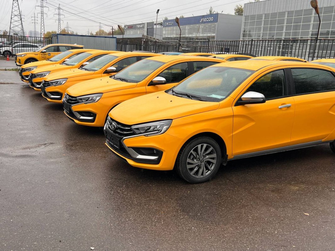 Российские автомобили теряют популярность среди таксистов из-за сервиса — Newsroom24