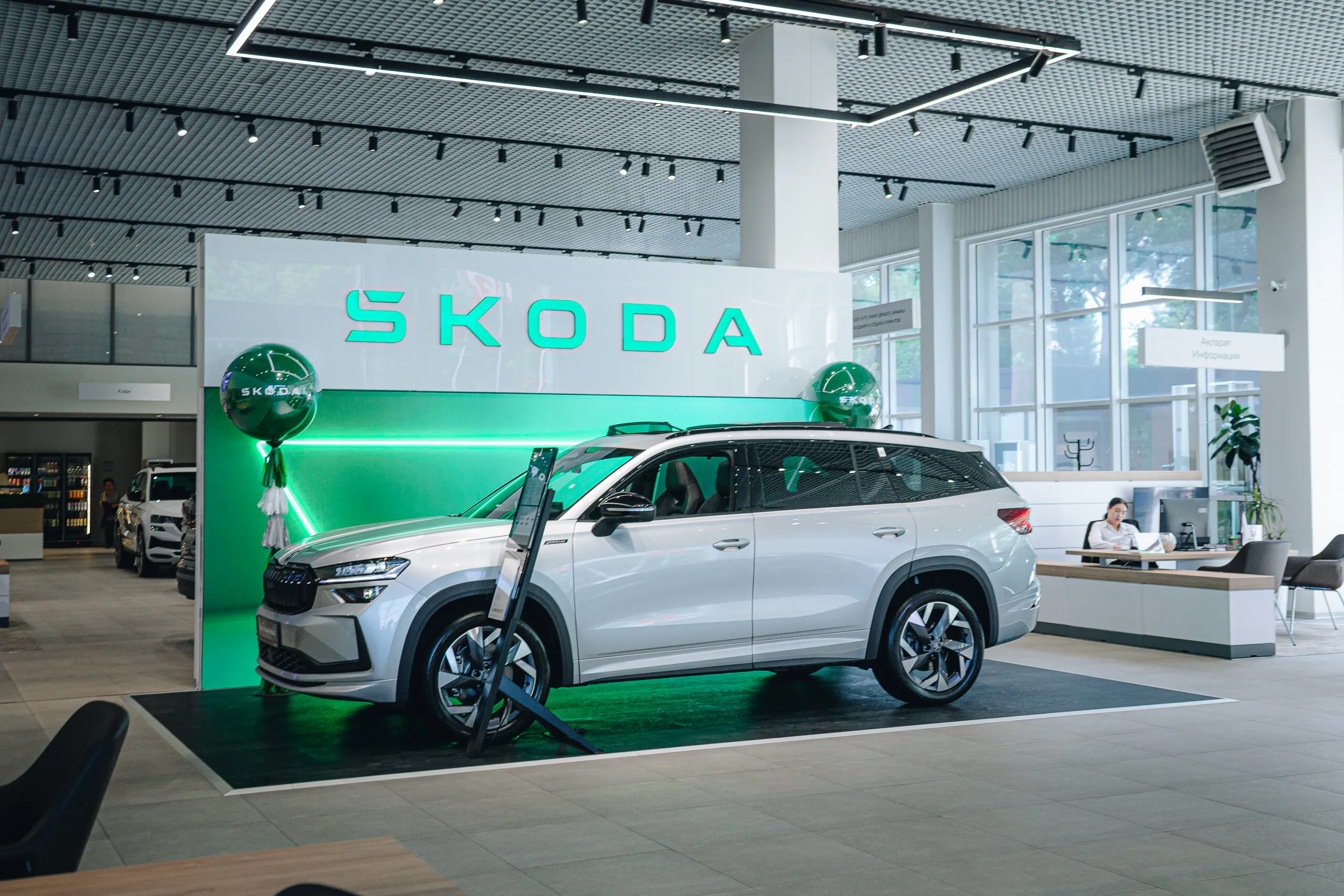 Автосалоны в Казахстане отказывают гражданам РФ в покупке автомобилей из-за санкций Евросоюза — UA.NEWS