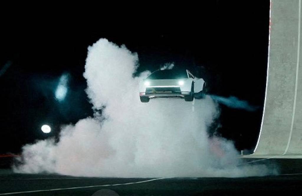 Взлетят ли продажи и акции "Tesla" благодаря летающему авто? — UZA.uz