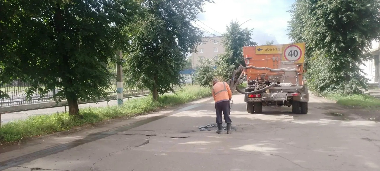 Для ремонта городских дорог вывели 120 единиц спецтехники: фото — Улпресса - все новости Ульяновска