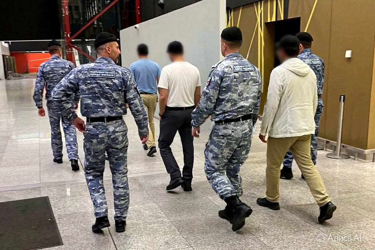За семь месяцев 2026 года из Мурманской области выдворили 57 иностранцев — Би-порт