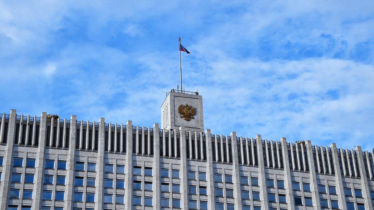 Новак провел совещание по рынку топлива: поставки бензина и дизеля, контроль цен, ремонты НПЗ — Финансы Mail