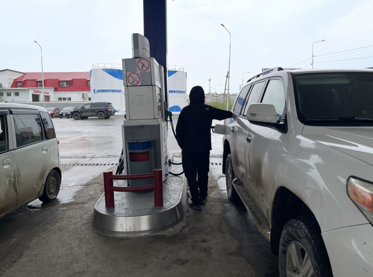 Где в Якутске есть топливо: сводка на вечер пятницы — ЯСИА