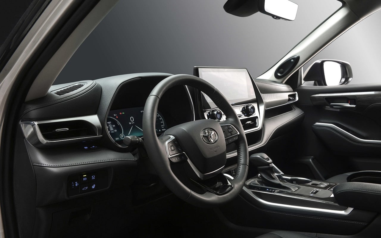 Вернулся, но цена кусается: сколько сейчас просят за Toyota Highlander в России — За рулем