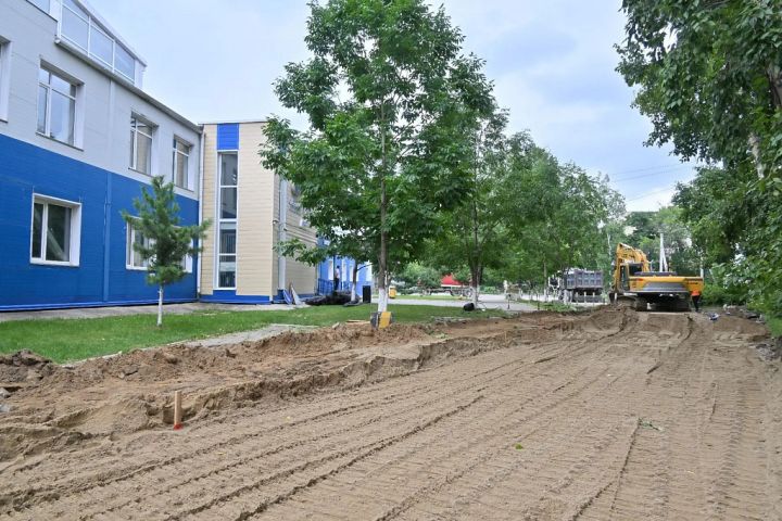 В Первом микрорайоне Хабаровска ремонтируют дороги на улицах Калараша и Космической — ХабИнфо