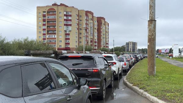 Власти Поморья попросили водителей не опустошать АЗС на фоне бензинового дефицита — Новости Архангельска. Главные новости