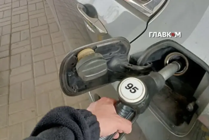 Цены на топливо 15 августа 2026: сколько стоят бензин, дизель и газ на АЗС — Главком