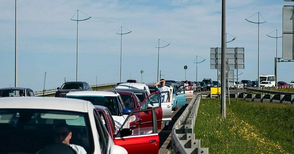 Вслед за Москвой: в Петербурге ввели лимиты на продажу бензина, — focus.ua