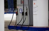 АИ-95 есть только на пяти АЗС в Томске утром во вторник — РИА Томск
