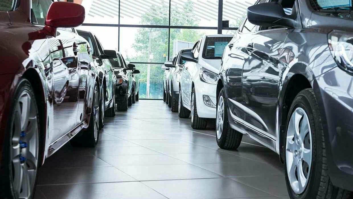 Казахстанцы стали чаще покупать новые автомобили: один бренд взлетел на 102% — Lada.kz