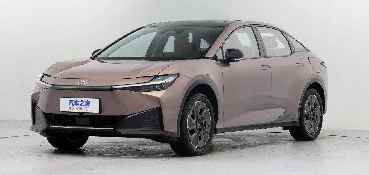 Toyota выводит на рынок РФ доступный электрокроссовер из Китая — Журнал Движок.
