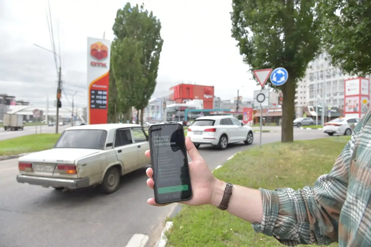 В Воронеже дешёвый бензин исчезает, а очереди на АЗС возвращаются — TV Губерния