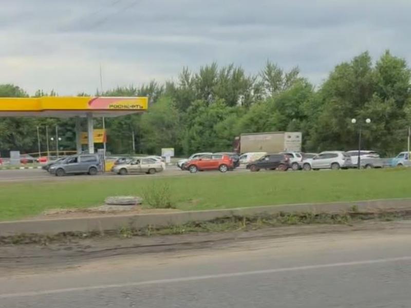 Очереди за бензином показали на видео в Воронежской области — Блокнот Воронеж