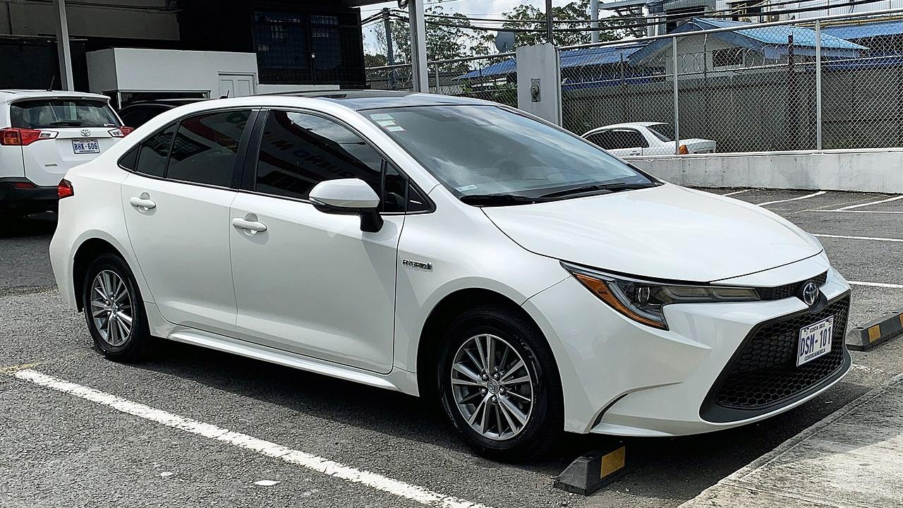 Toyota Corolla и Camry стали лидерами вторичного рынка японских авто в России — Правда.Ру